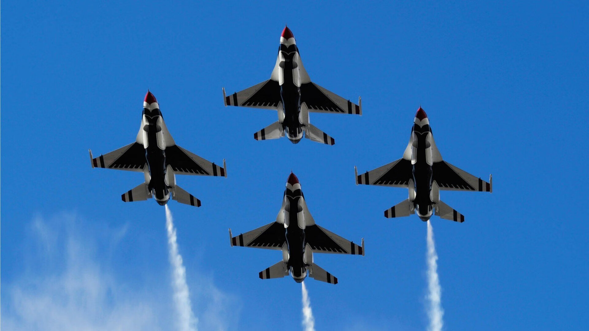 九游娱乐官网 (JIUYOU)-100米自选手转身动作速度对比,百米转机