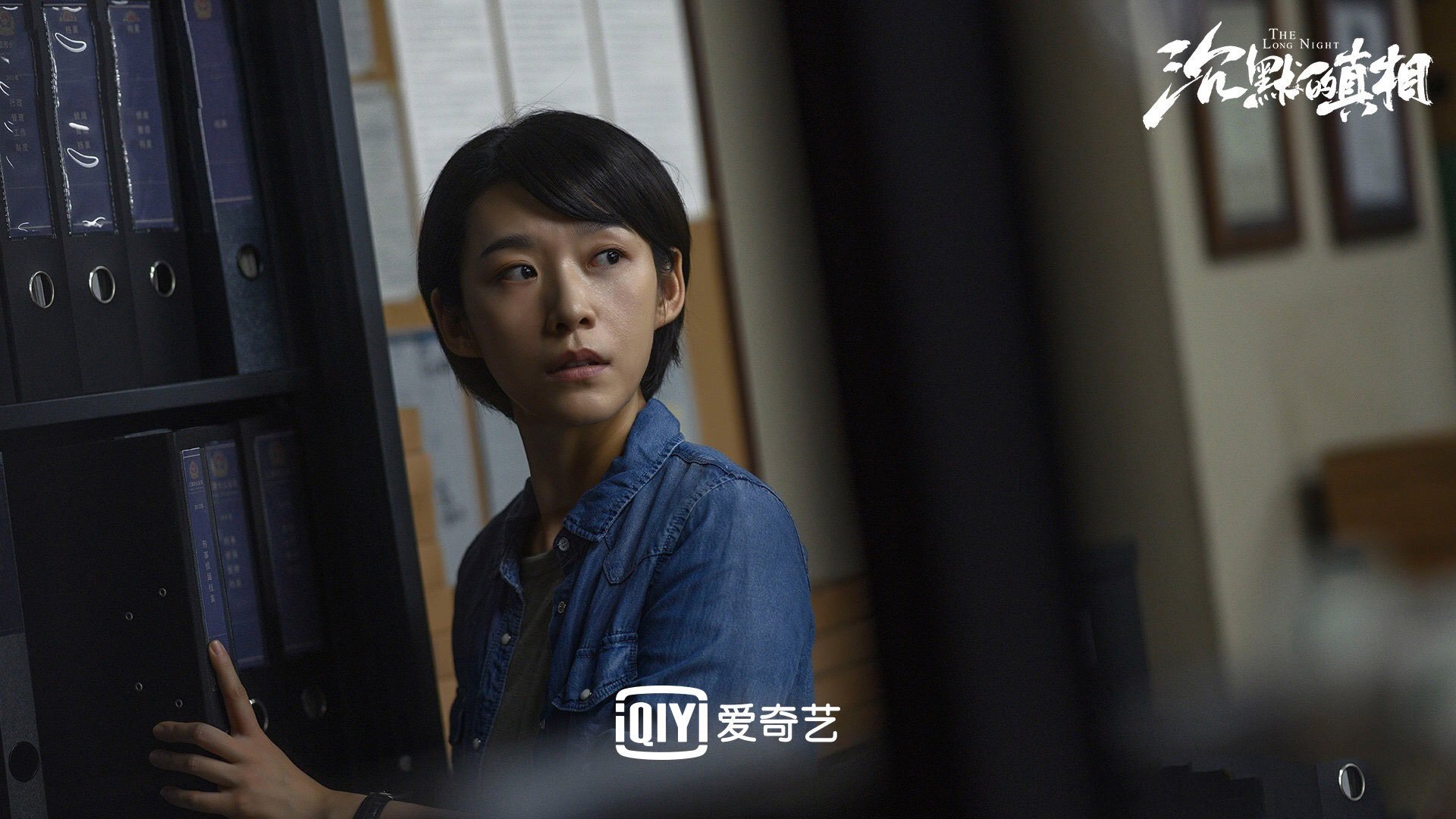 九游-球迷创作主题画展登陆城市地标传播体育文化魅力与情怀,球迷简笔画