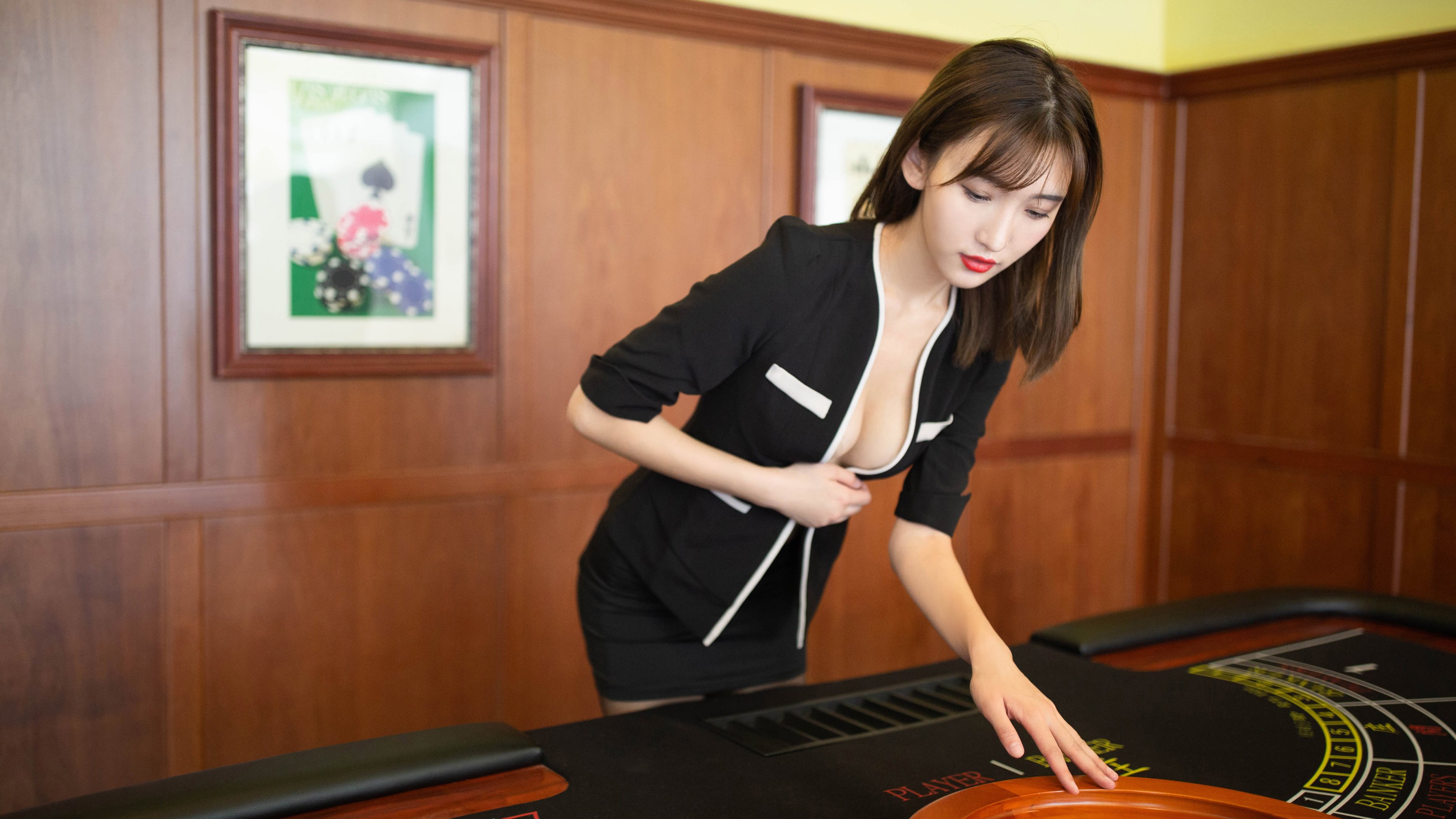 九游网页版入口-瑞·弗兰：他的防守和传球能力总能在关键时刻帮助全黑队创造胜机